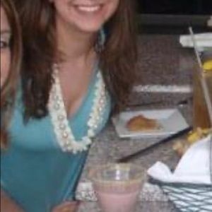 Adorable teal racerback tank with pearl embellishment accessory 🎀